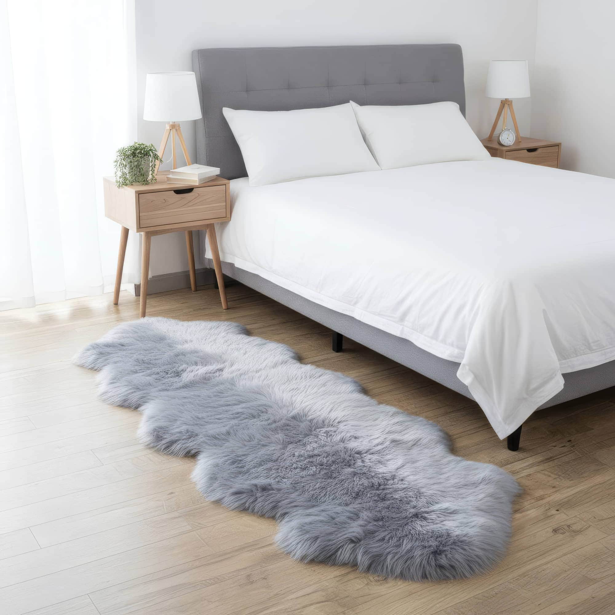 Super Area Rugs Sheepskin Gris Argent 2' x 6 — Tapis