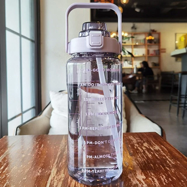 Bouteille d'eau Encalife 2L avec échelle horaire - Violet — Sports de bouteille d'eau