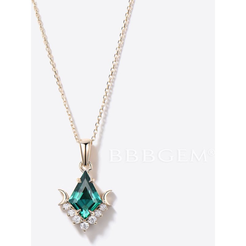 Collier en or 14k avec émeraude verte en coupe cerf-volant — Collier Argent Femme