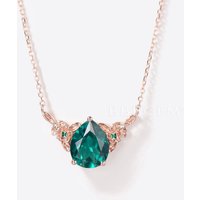 Collier de mariage floral avec pendentif en émeraude verte en forme de poire — Collier pendentif