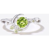 Moon Star Design Round Cut Peridot Ring Cluster Diamond Ring — Stackable Rings