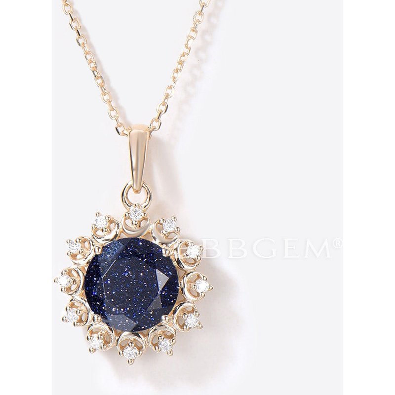Collier en Pierre Bleue de Sable avec Pendentif Halo en Diamant Lune — Collier pendentif