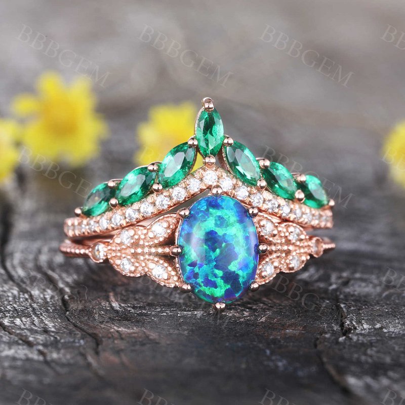 Ensemble de Bagues en Opale Noire avec Diamant et Émeraude — Anneaux empilables