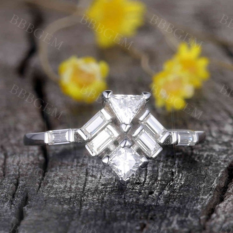 Vintage Moissanite Engagement Ring Unique Wedding Ring Proposal Ring — Engagement Rings