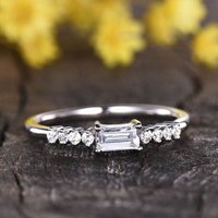 Bague de fiançailles en Moissanite taille baguette par BBBGEM