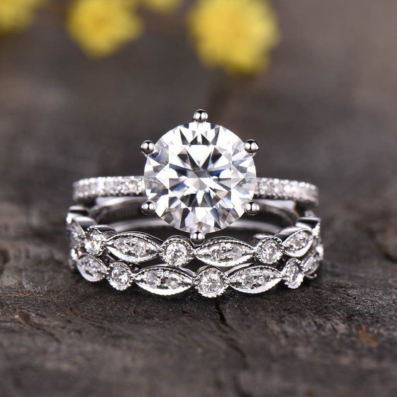 Ensemble de bagues de fiançailles en moissanite de 8 mm avec alliances — Bagues de fiançailles