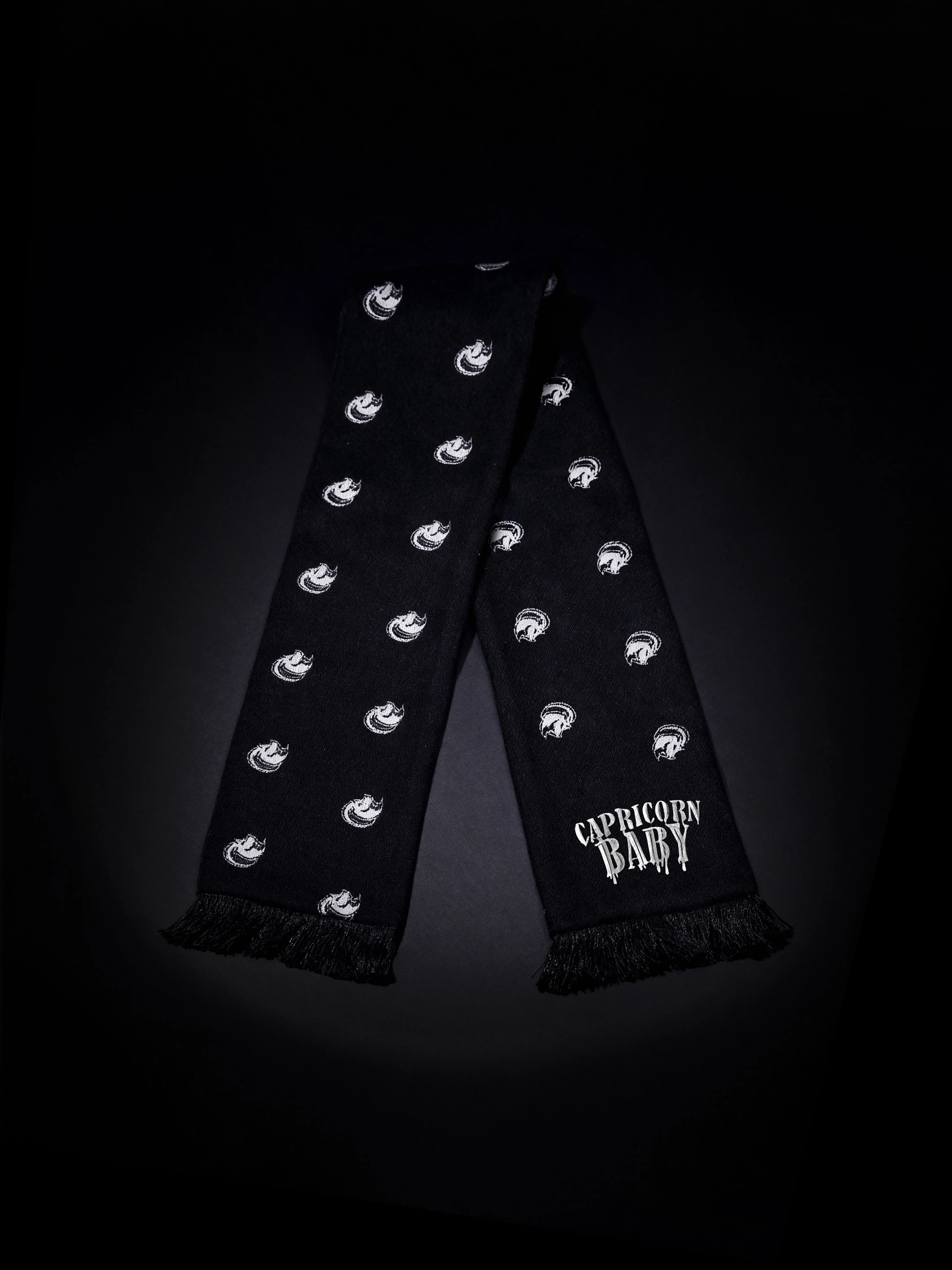 Capricorne Bébé Onyx Icon Foulard En Soie Argent — Foulard en soie