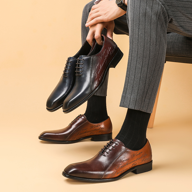 Chaussures Oxford pour hommes en cuir véritable à bout carré bicolore — Chaussures décontractées pour hommes
