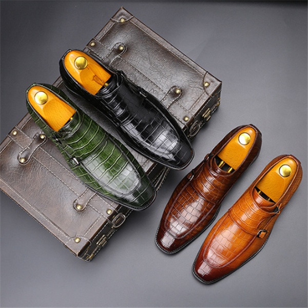 Chaussures en cuir pointues pour hommes — Chaussures décontractées pour hommes