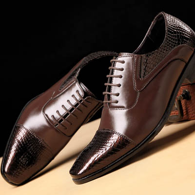 Chaussures en cuir d'affaires pour hommes — Chaussures décontractées pour hommes
