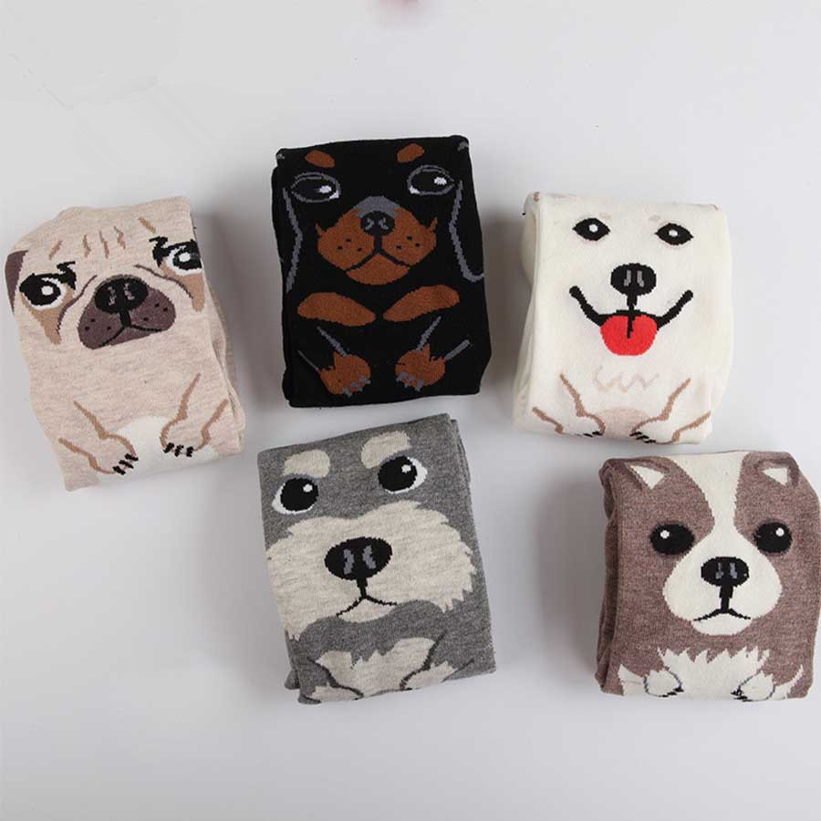 Chaussettes Femmes avec Expression de Chien en Dessin Animé — Accessoires de mode