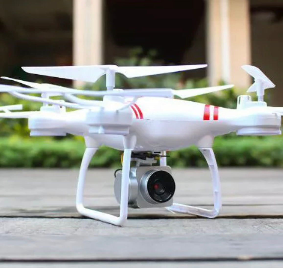 Drone FPV Avancé avec Caméra 4K et Modes de Vol Intelligents — Amplificateurs audio et DAC