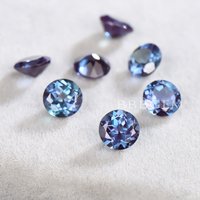 Pierre précieuse en alexandrite taillée ronde à changement de couleur — Pierres précieuses en vrac