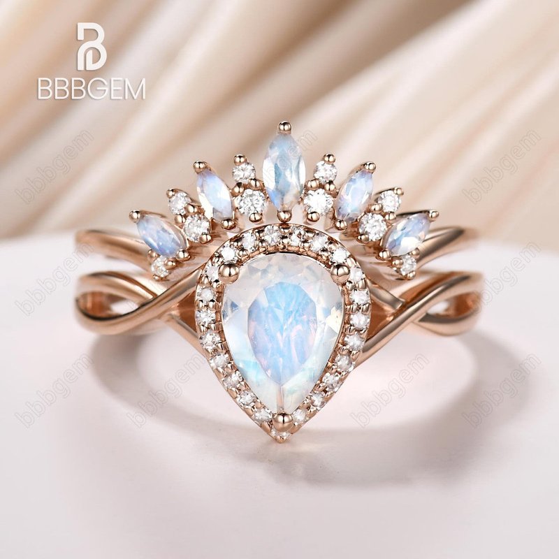 Ensemble de Mariage en Pierre de Lune avec Pierres Marquise et Poire — Bijoux de mariage