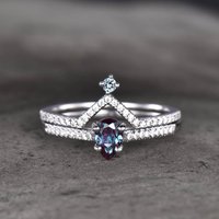 Ensemble de mariage partagé en or blanc avec alexandrite en poire