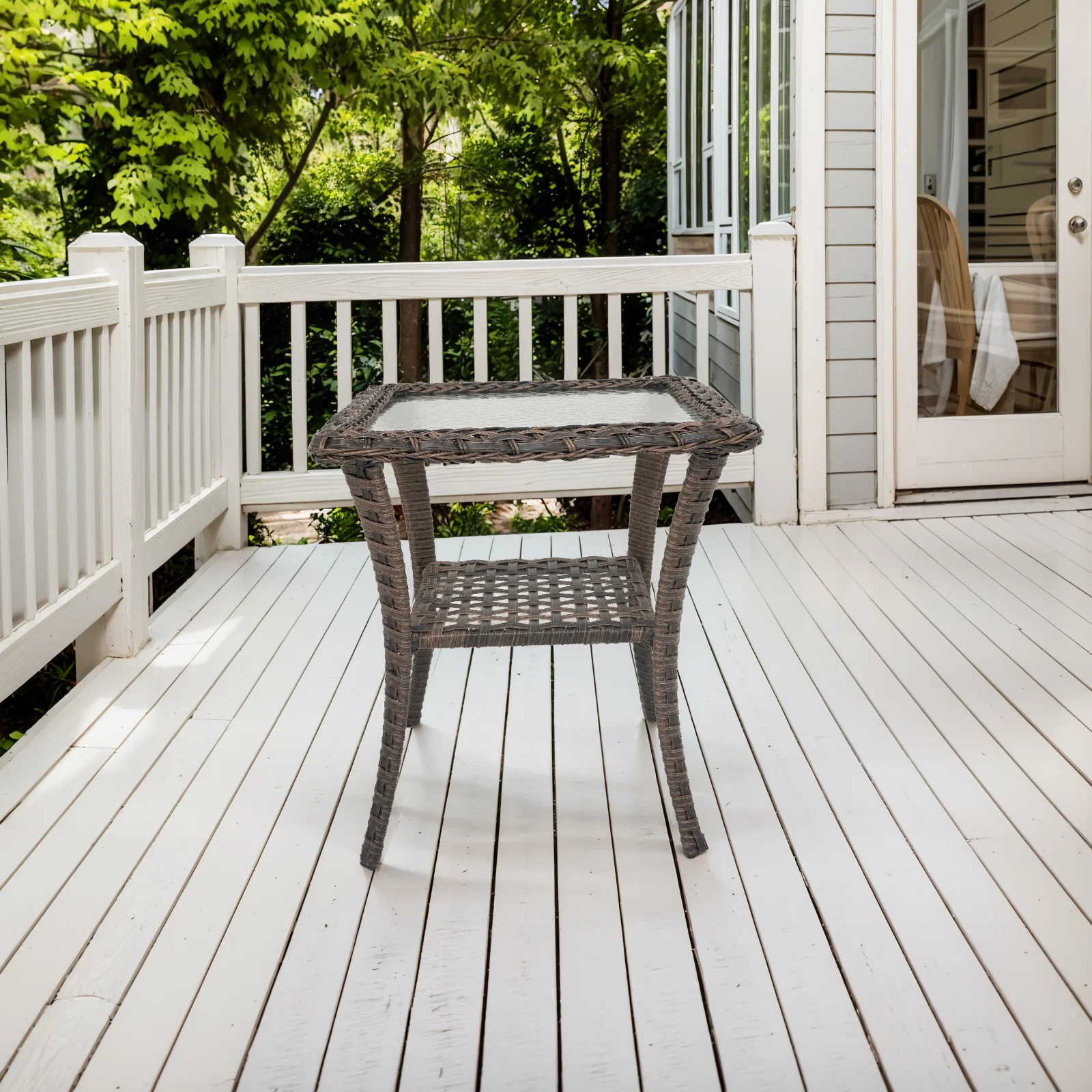 Table d'appoint en osier extérieur Belord NDS avec plateau en verre — Mobilier de patio et d'extérieur