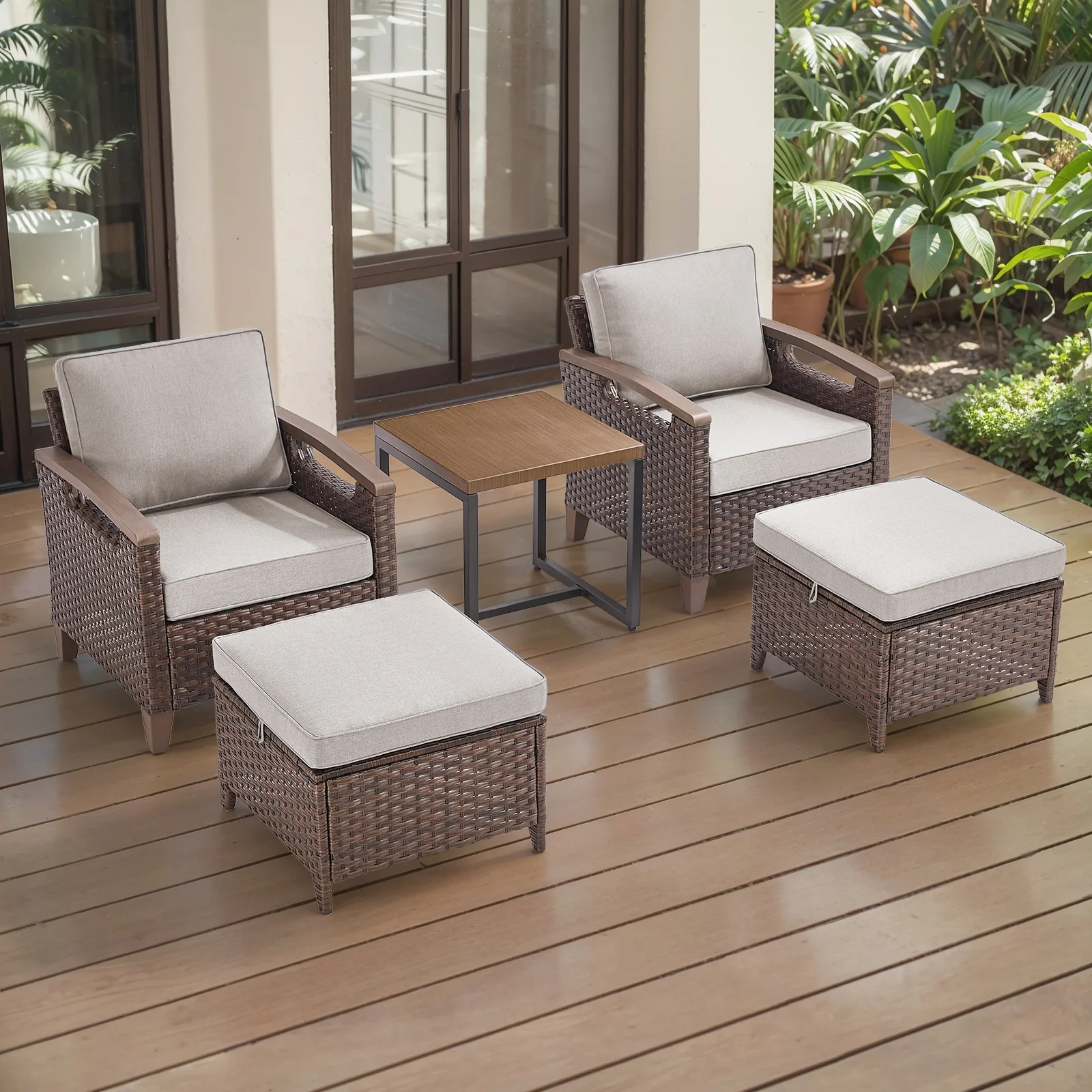 Ensemble de Patio 5 Pièces BBR avec Chaises, Ottomans et Table