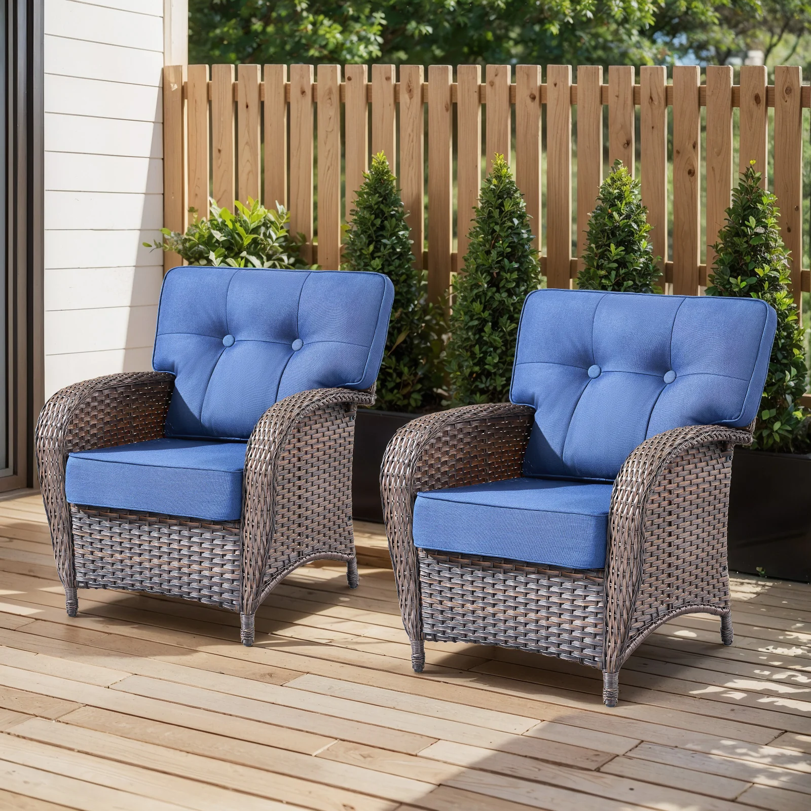 Chaise de Patio Extérieure T Series - Osier Brun avec Coussin Bleu — Mobilier de patio et d'extérieur