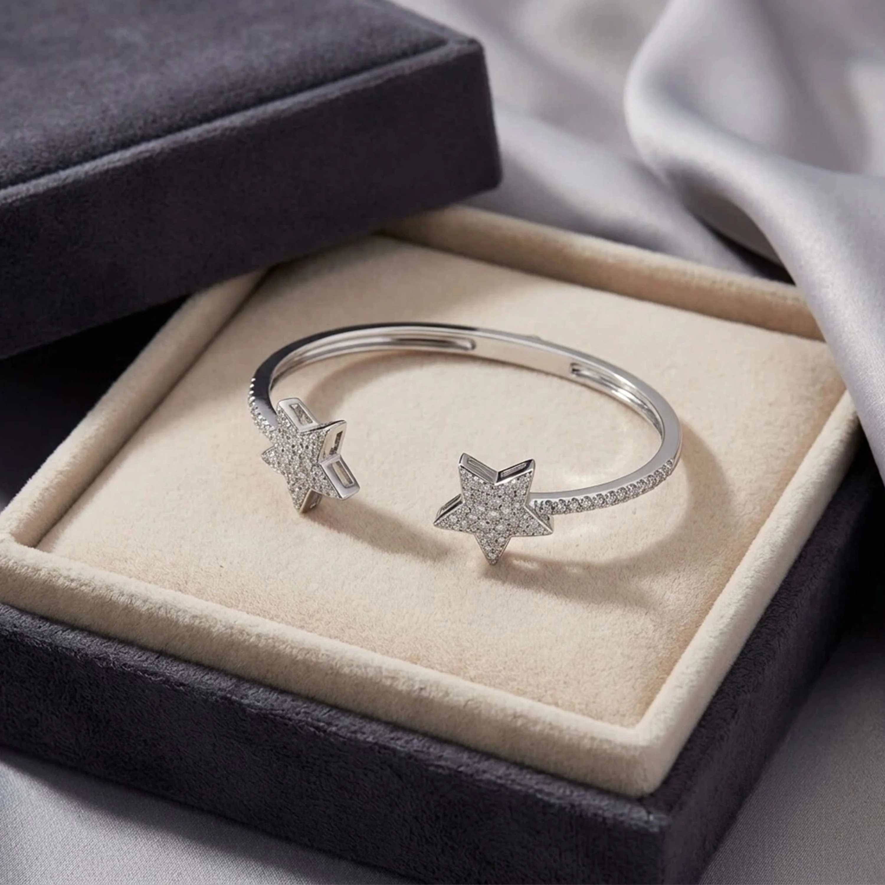 Bracelet Jonc Étoile en Argent Sterling avec Moissanite pour Femmes — Bracelet Femme