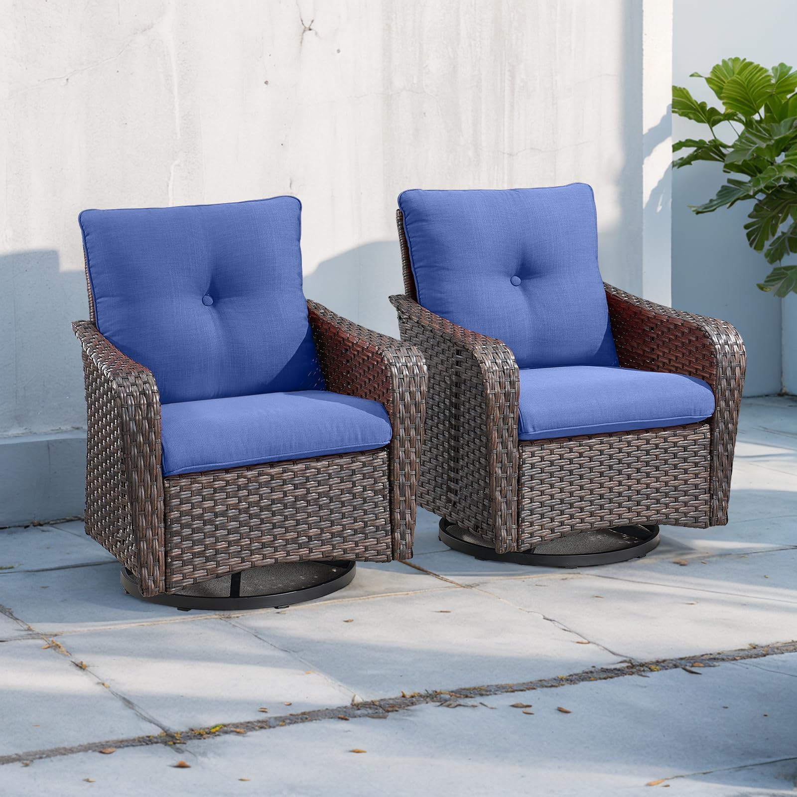 Ensemble de 2 chaises à bascule rotatives en osier extérieur Belord MN Series — Mobilier de patio et d'extérieur