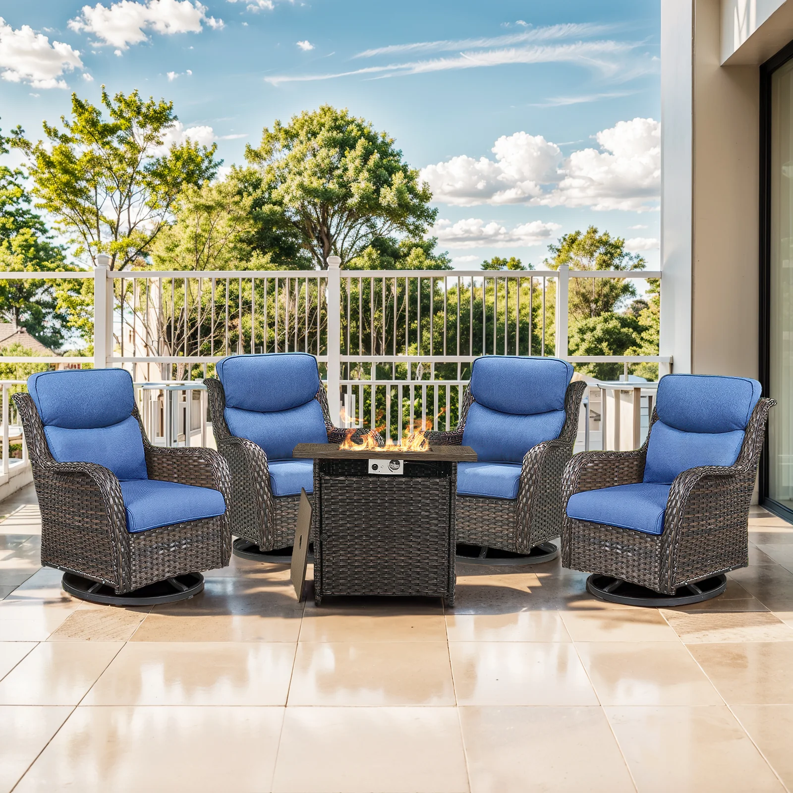 Ensemble de chaises pivotantes Belord 5 pièces avec table de feu — Mobilier de patio et d'extérieur