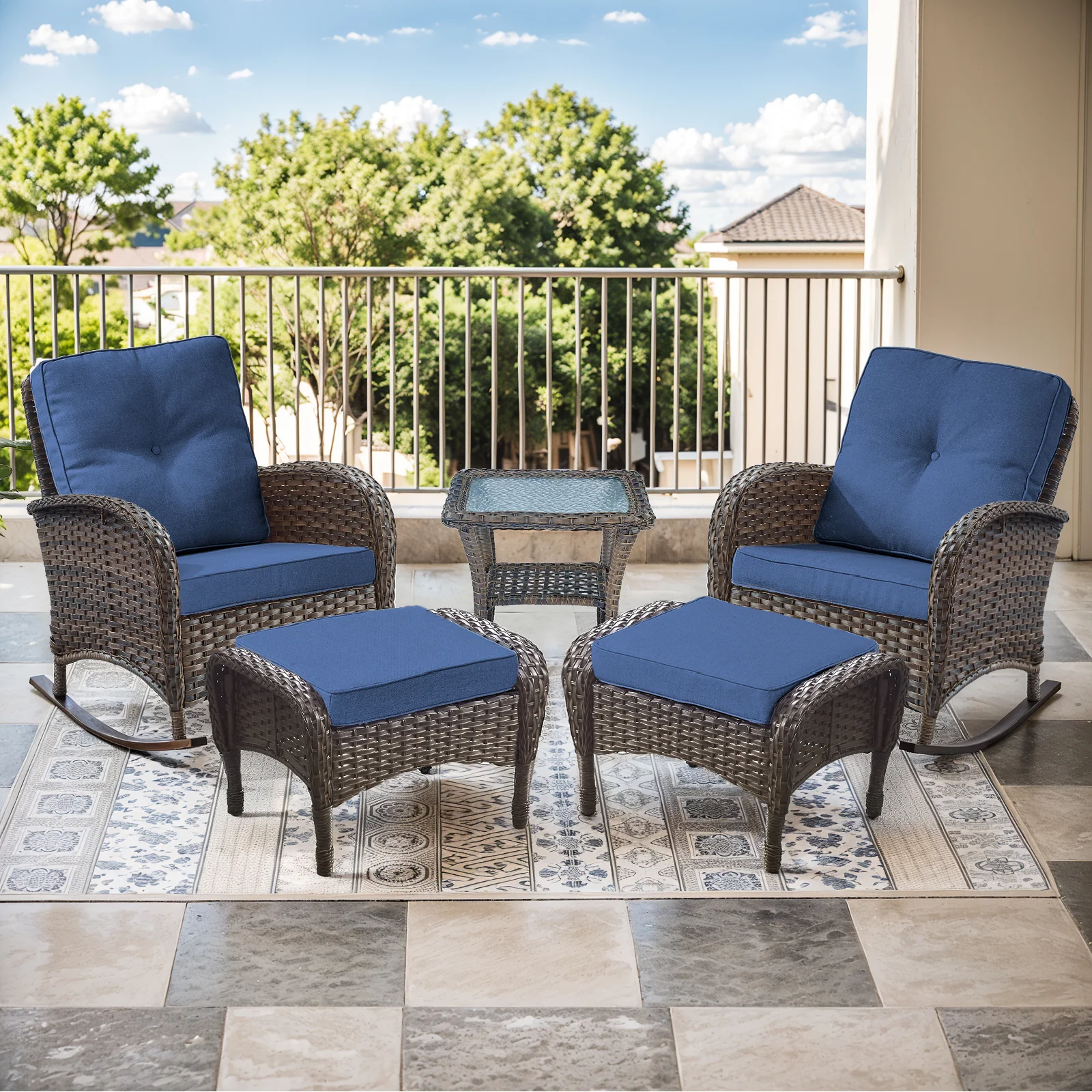 Ensemble de 5 Chaises Berçantes en Rotin Belord avec Table d'Appoint - Brun/Bleu — Mobilier de patio et d'extérieur