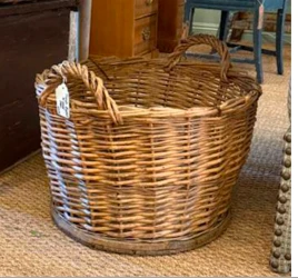 Wallshoppe Storage French Basket with Wood Base — Storage Baskets