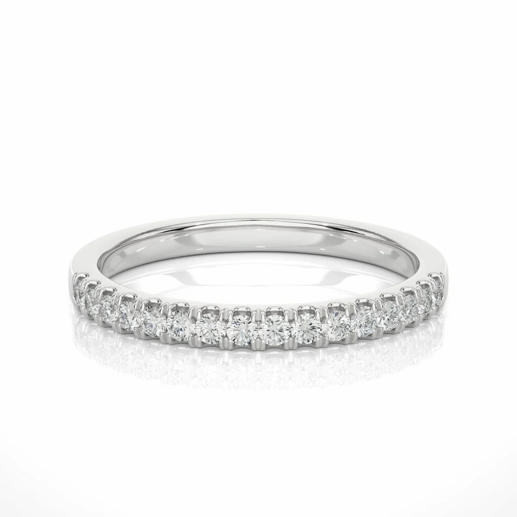 Bande demi-éternité avec diamant serti à griffes de taille ronde de 0,29 ct - Or jaune 10 carats / Diamant de laboratoire — Anneaux empilables