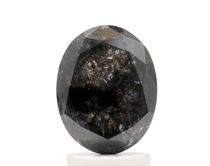 Diamant sel et poivre de forme ovale de 2,16 ct — Pierres précieuses en vrac