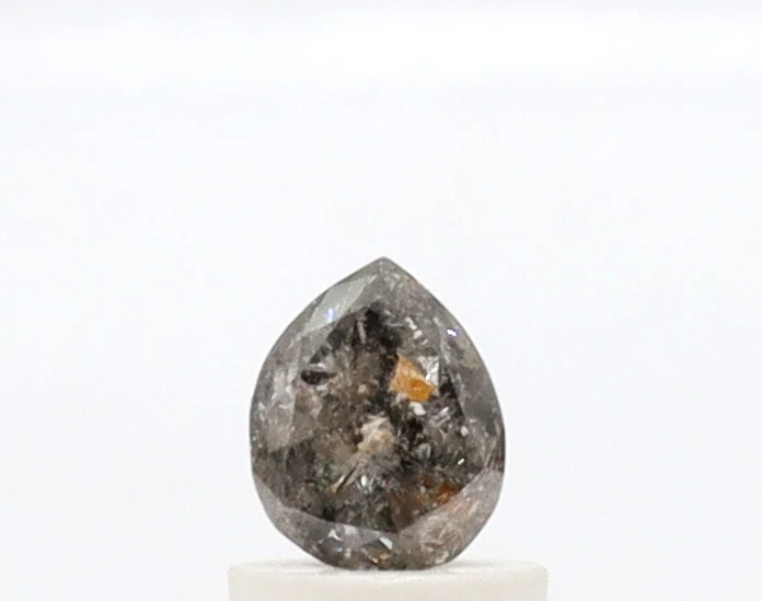 Diamant sel et poivre taille poire de 0,75 ct — Pierres précieuses en vrac