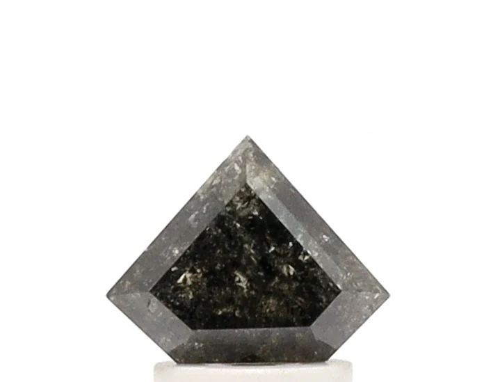 Diamant sel et poivre taille bouclier de 1,57 ct — Pierres précieuses en vrac