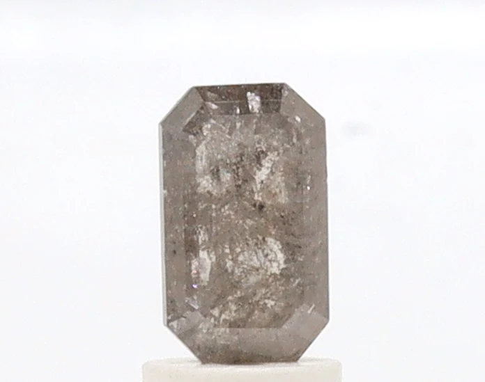 Diamant sel et poivre taille radiant de 1,47 ct — Pierres précieuses en vrac