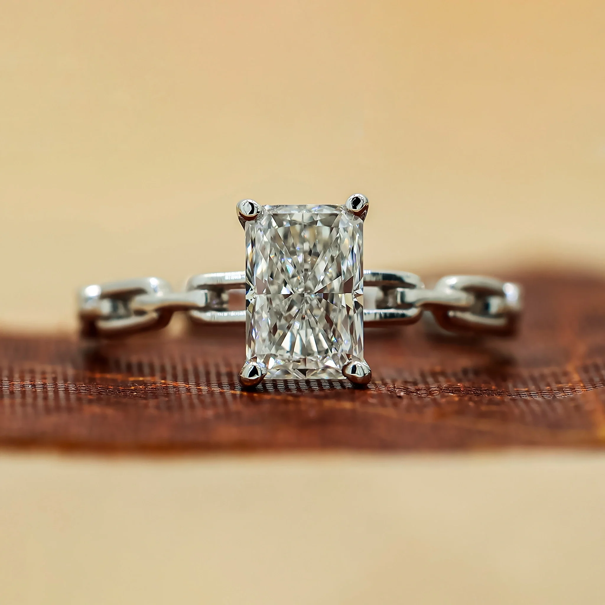 Bague en Diamant Cubain de 1 Carat Taillé Radiant en Laboratoire — Anneaux empilables