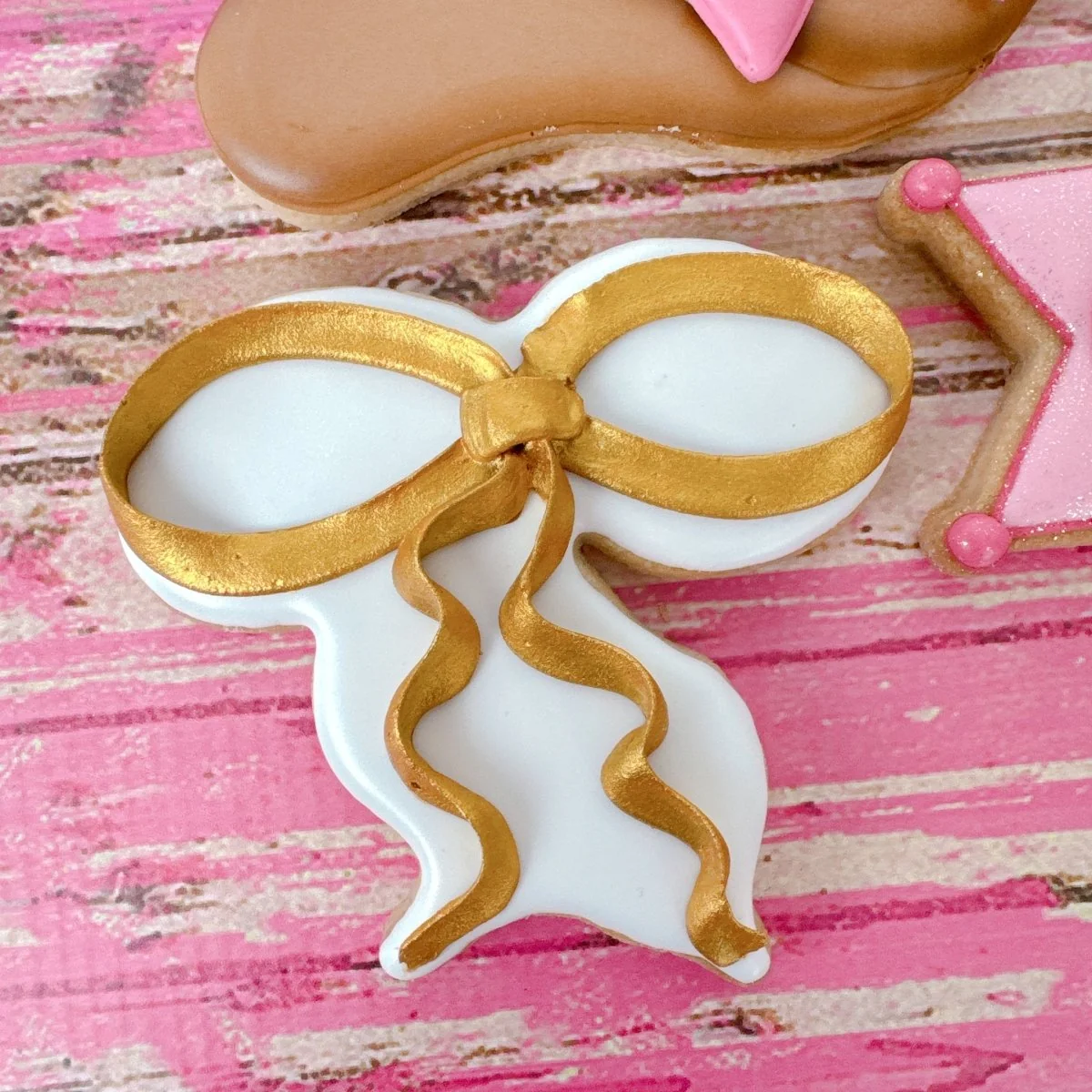 Emporte-pièce en forme de boucle par The Cookie Countess — Gadgets de cuisine