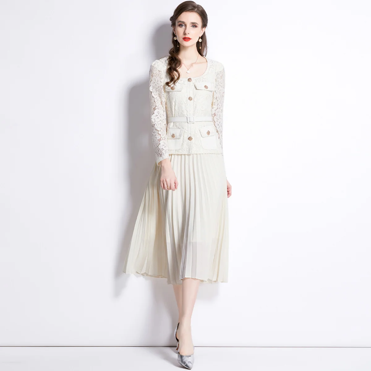 TDSGZHL Bella Robe mi-longue plissée en dentelle patchwork Beige Taille S — Robes pour femmes