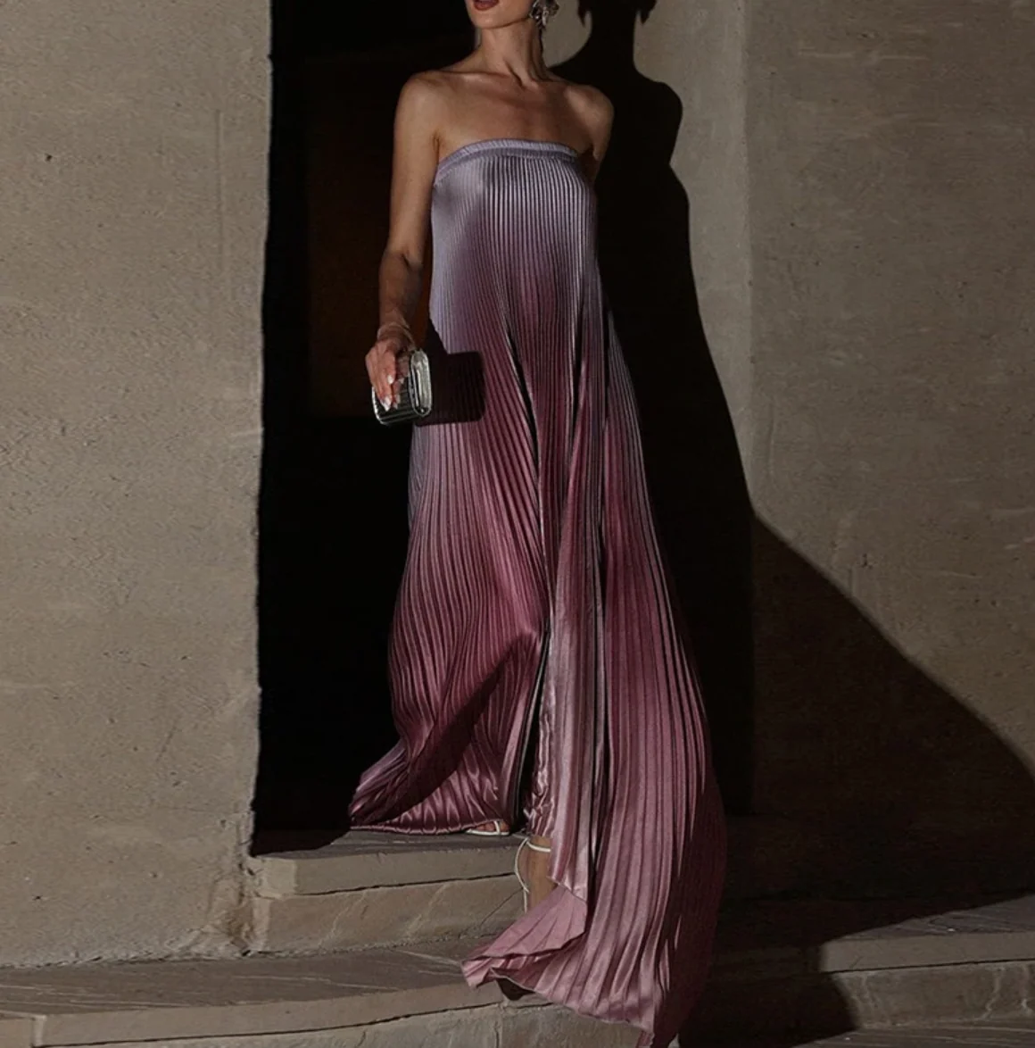 Robe plissée sans bretelles Sora par FBGGYSDP — Robes pour femmes