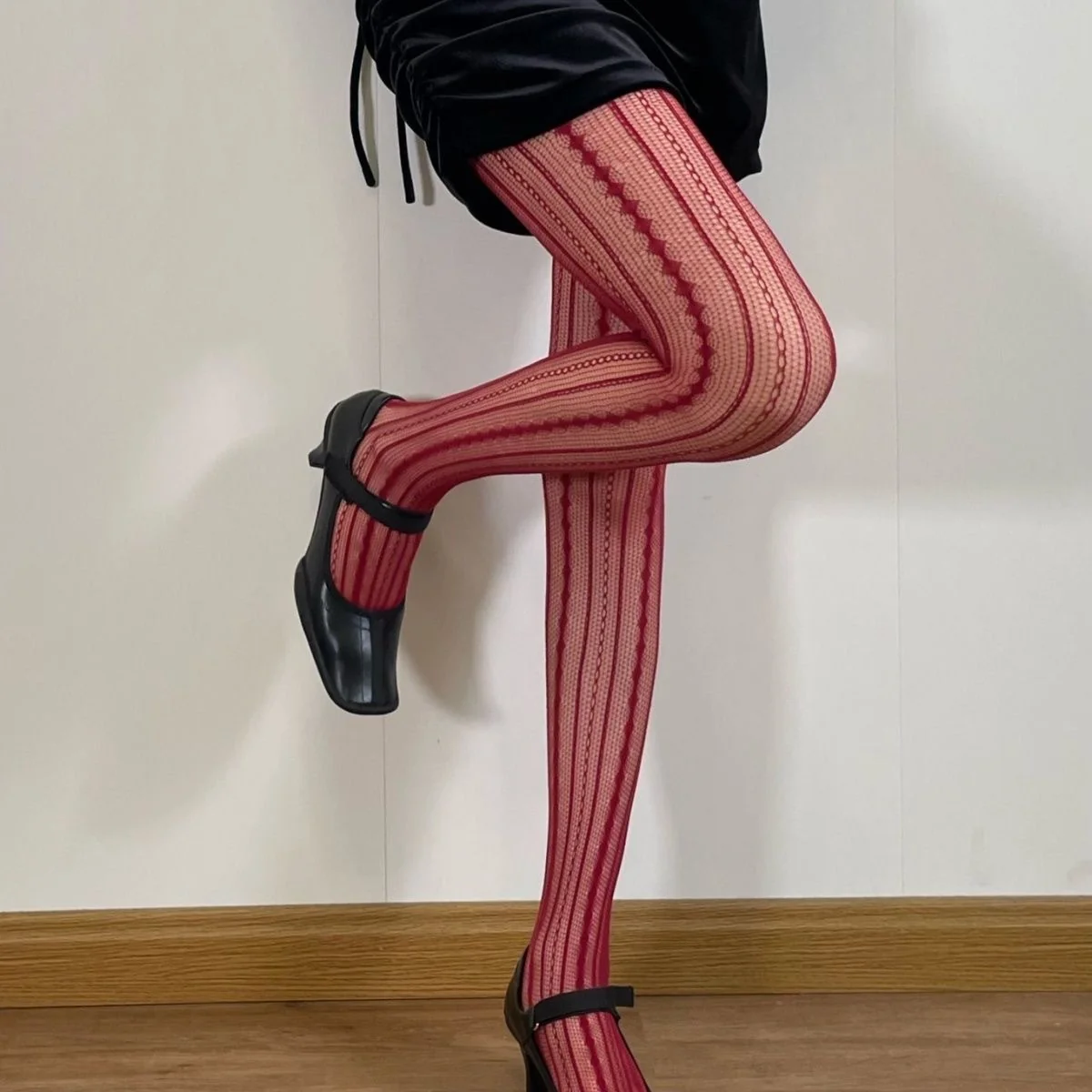 FBGGCA Dark Red Striped Slimming Stockings for Spring and Autumn — Fashion Accessories