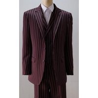 Alpha Burgundy/White Ensemble for Modern Elegance