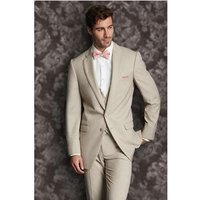Tuxedo pour hommes en tan ajusté pour événements formels — Costumes et vestons pour hommes