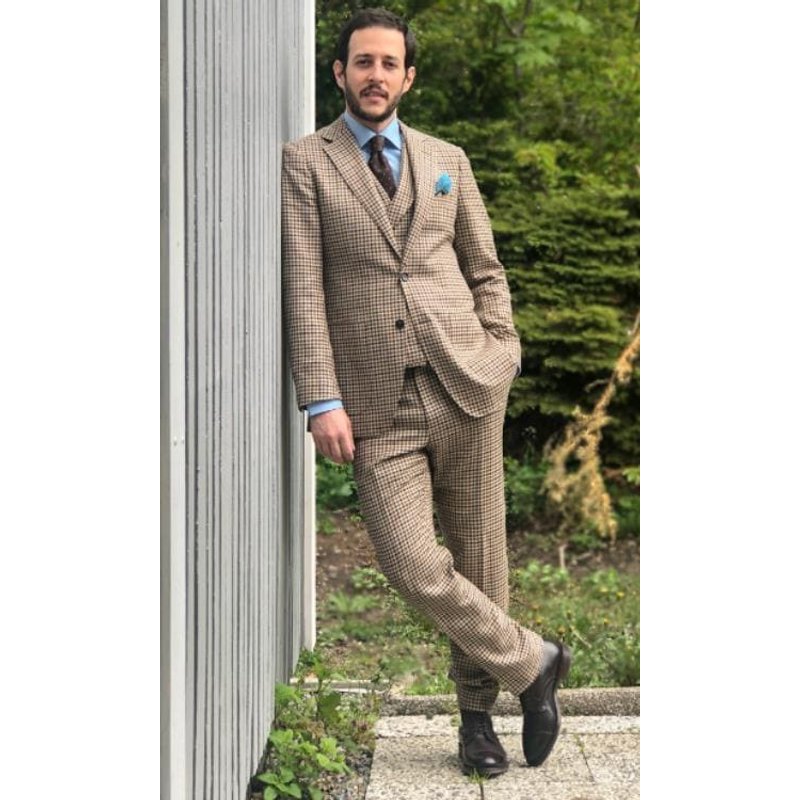 Veste grise et noire à deux boutons - Veste à revers pour hommes — Costumes et vestons pour hommes