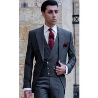 Costume gris à revers large pour hommes — Costumes et vestons pour hommes