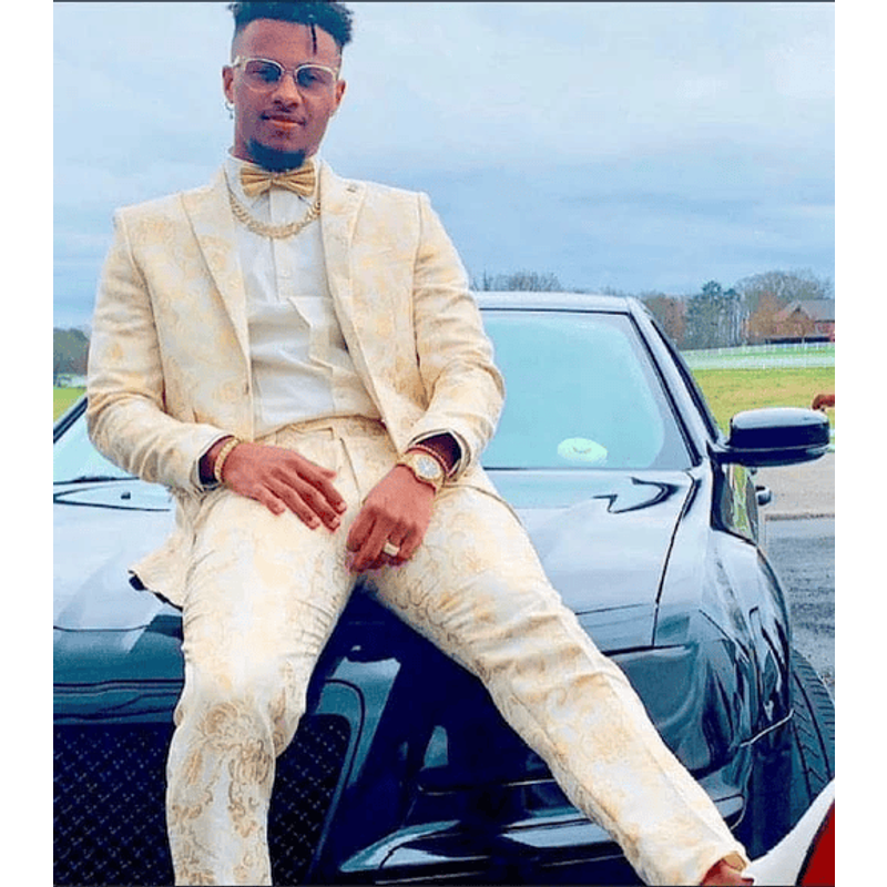 Tuxedo de mariage et de bal pour hommes en paisley blanc et or — Costumes et vestons pour hommes