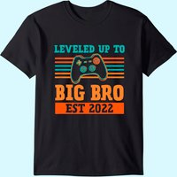 T-shirt Leveled Up To Big Brother pour hommes — T-shirts pour hommes