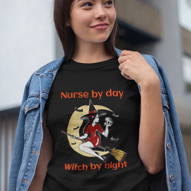 T-shirt Halloween Infirmière le Jour Sorcière la Nuit pour Hommes — T-shirts pour hommes