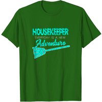 T-shirt Housekeeping Squad Housekeeper Chaque Jour Est Une Nouvelle Aventure — T-shirts pour hommes