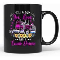 Juste une fille amoureuse d'un camionneur - Mug — Tasses et gobelets