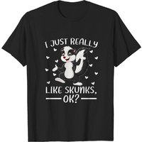 Cute Skunk Lover Men's T-Shirt