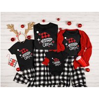 T-shirt assorti de Noël avec chapeau de Santa pour hommes — T-shirts pour hommes