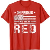T-shirt de soutien militaire avec drapeau américain - On Friday We Wear Red — T-shirts pour hommes