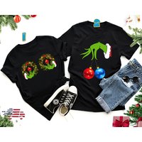 Grinch Hands Christmas Couple T-Shirt for Men - Black